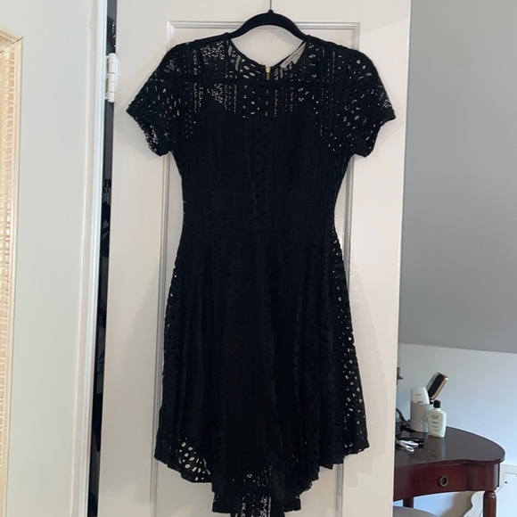 Black patterned short sleeve dress - Picture 1 of 3